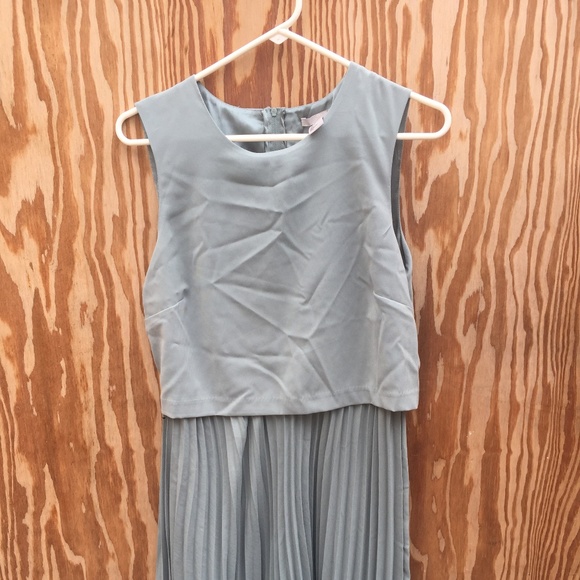 H&M Pleated Dress - Picture 2 of 4